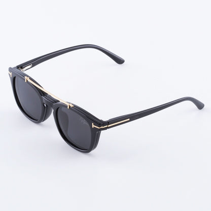 Verne ochelari de soare